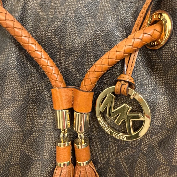 Michael Kors Handbag - Picture 2 of 9